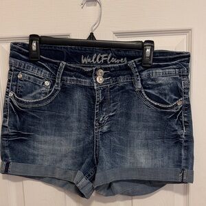 Wallflower Women's Indigo Jean Shorts